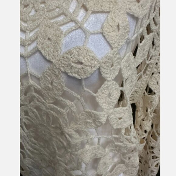Luxurious Beige Lace Sweater Knitted Blouse Knitted Crop Top With Unique Flora - Picture 8 of 8